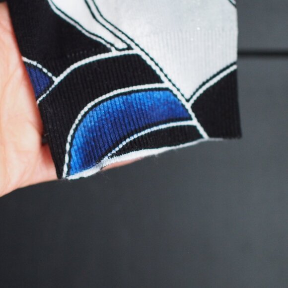 White House Black Market | Button-Down Cardigan - Picture 4 of 8